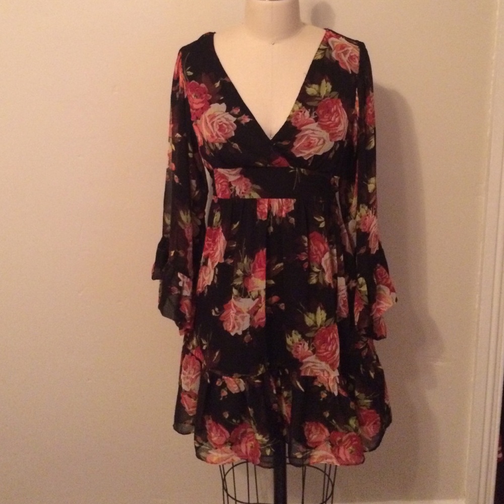 Betsey Johnson boho sleeve dress